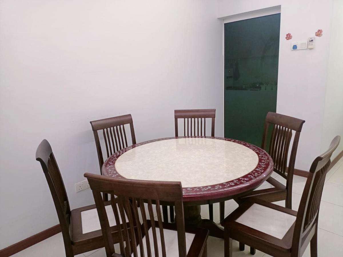 Paddy Via Seaview Apartment Sekinchan