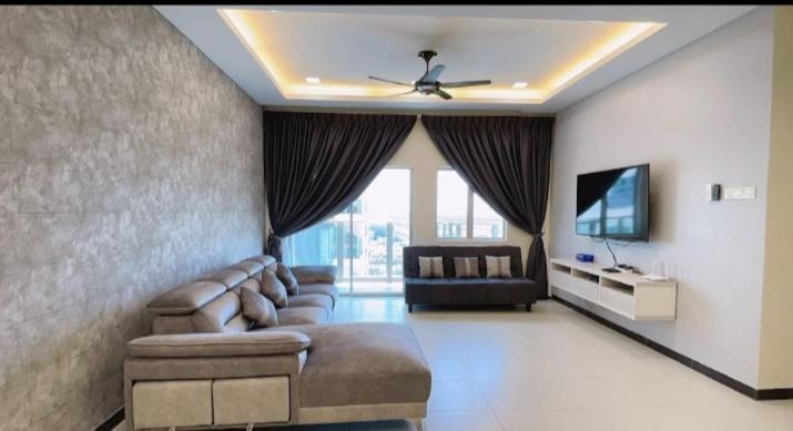 Paddy Via Seaview Apartment