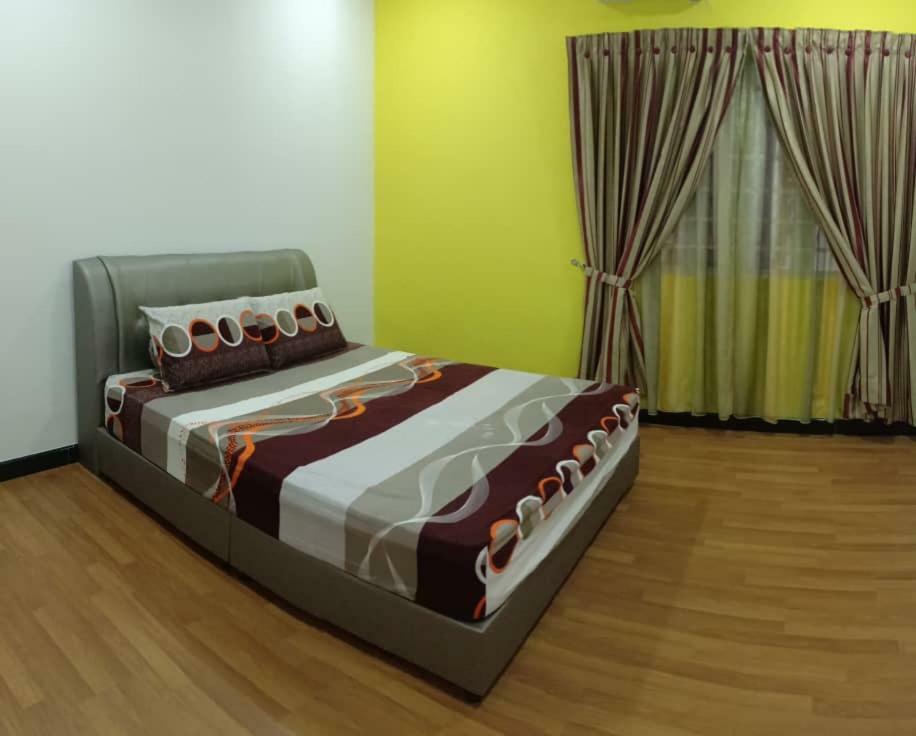Paddy Via Seaview Apartment